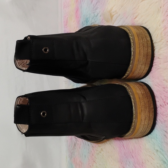 J75 Chelsea Boots Sz.10 Gently Worn (E-1 CRATE) - Picture 7 of 15